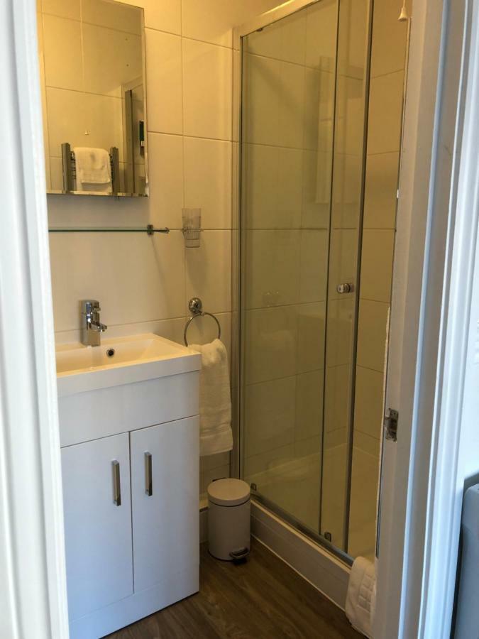 פמברוק Rosedene Guest House מראה חיצוני תמונה