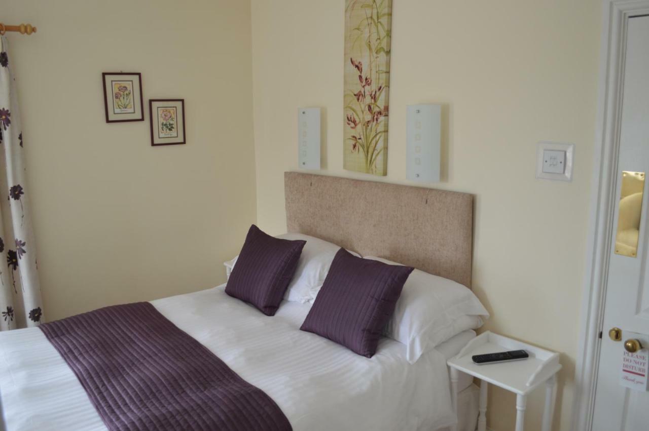 פמברוק Rosedene Guest House מראה חיצוני תמונה